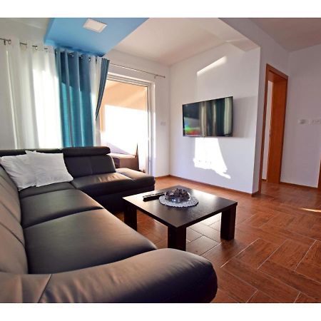 Apartment Dinko Rovanjska Esterno foto