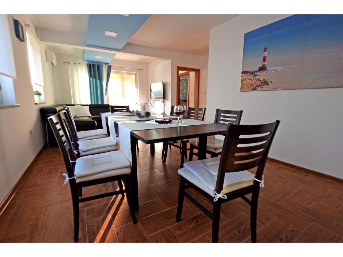 Apartment Dinko Rovanjska Esterno foto