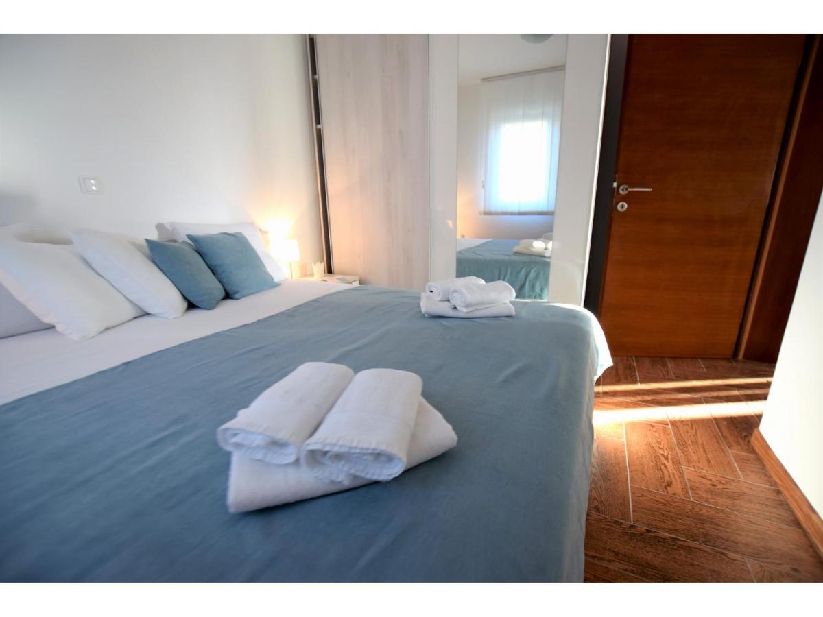 Apartment Dinko Rovanjska Esterno foto