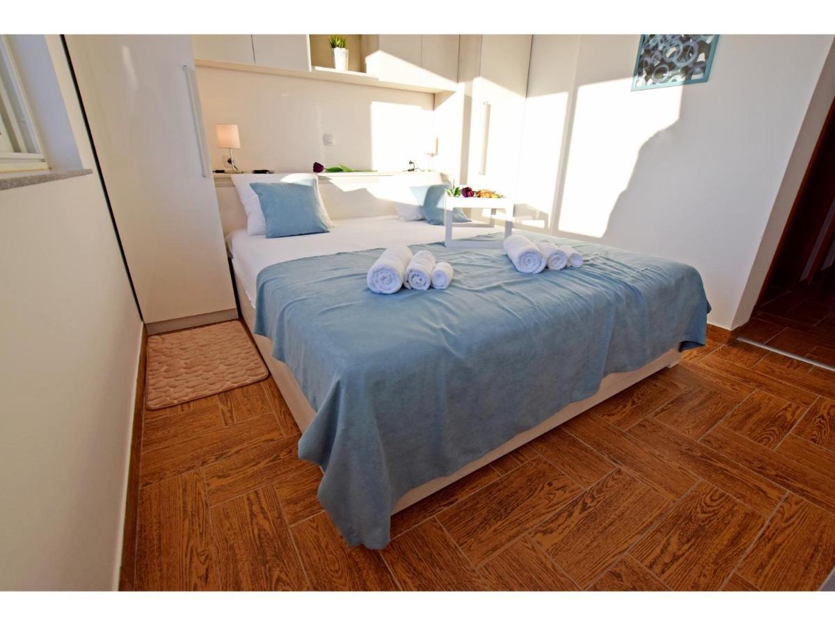 Apartment Dinko Rovanjska Esterno foto